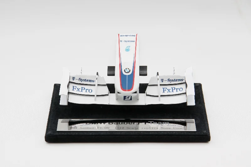 Solid Wood Dollhouse Models Toys with Detailed Interiors for Young GirlsBMW Sauber F1.09 (2009) Nosecone