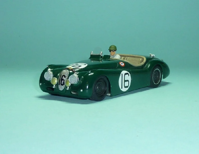 Solid Wood Puzzle Models Toys with a 3D Cityscape DesignJaguar XK120 1950 Le Mans, No. 16 (GT-266)